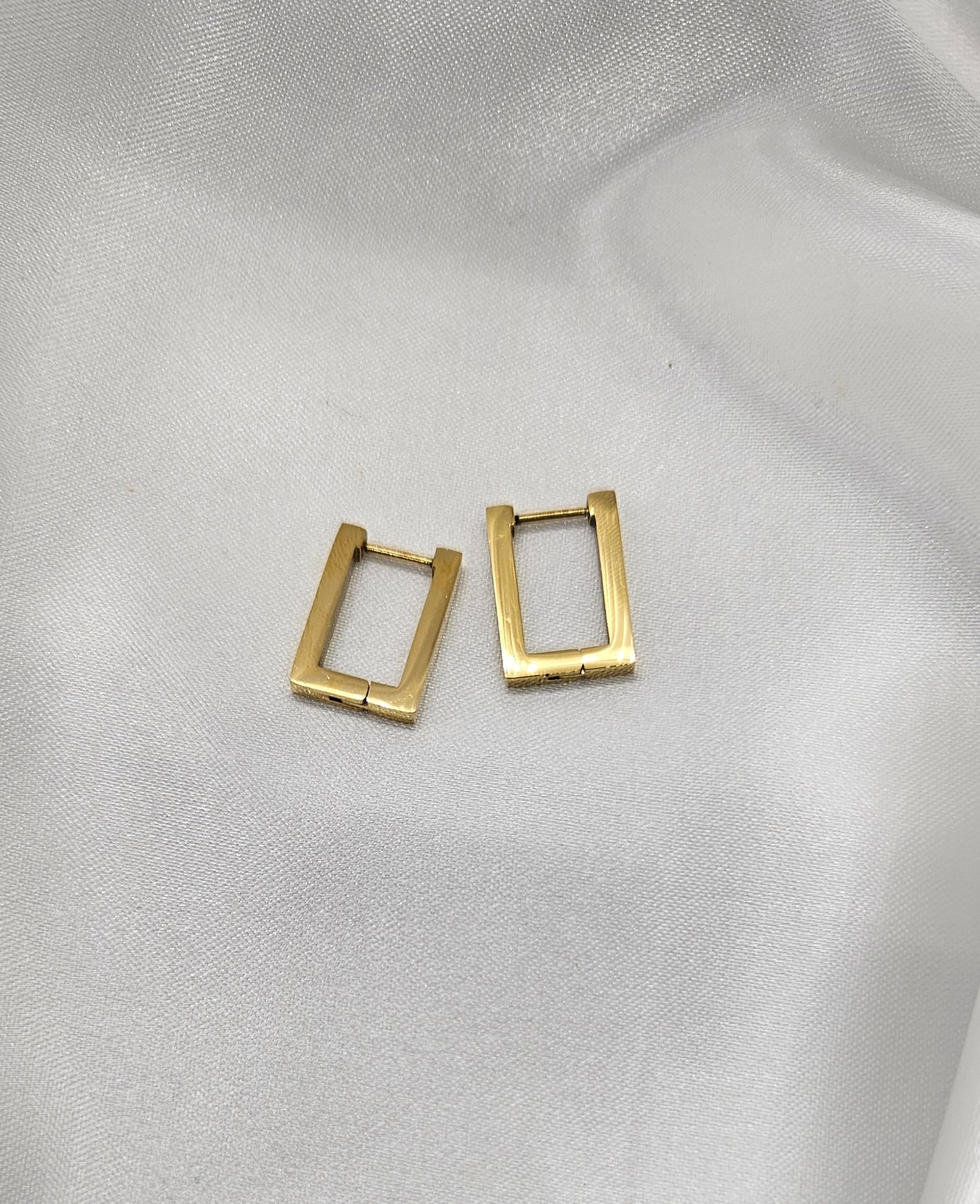 Rectangle Aura Lux geometrical collection 18K earrings