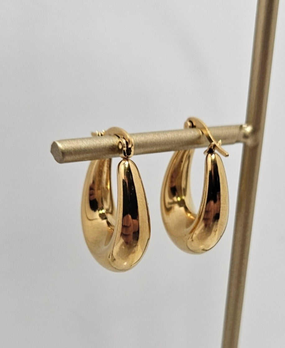 Dangling drop Hoop Earring Color: 18k gold plated Size: 20*10mm