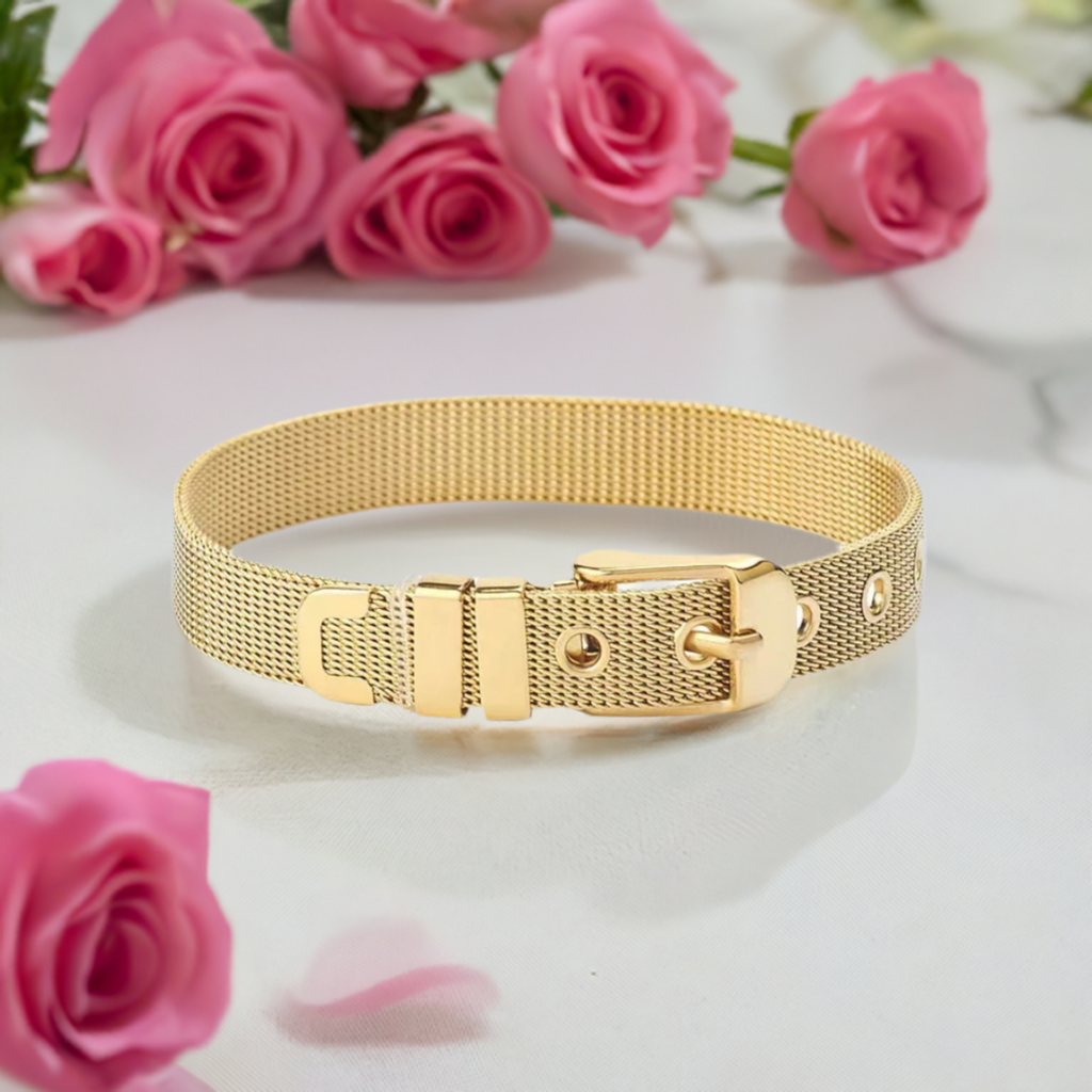 Aura Lux 18k Belt Bracelet